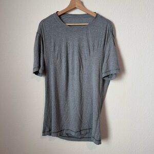 Lululemon Men’s Grey T-shirt